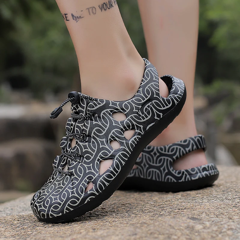 Fierbinte de Vânzare de Brand Saboți Sandale Barbati Casual Pantofi EVA Usoare Sandles Om Pantofi Colorate de Vară pe Plajă Zapatillas Hombre
